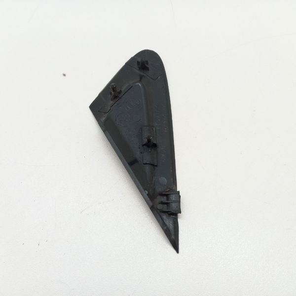 Moldura Lateral Do Paralama Lado Direito Fiat Punto 1.6 2015