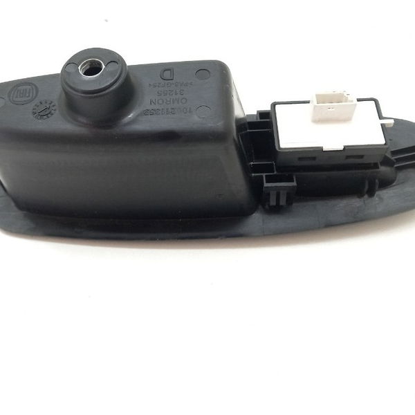 Botão Do Vidro Elétrico Traseiro Direito Fiat Punto 1.6 2015