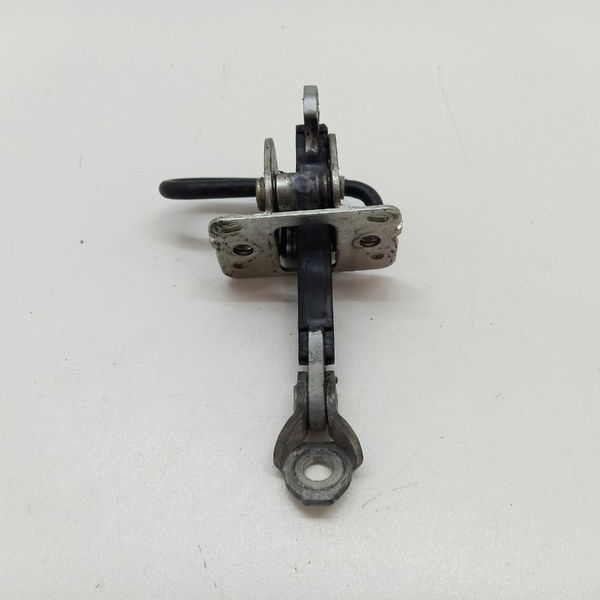 Limitador Da Porta Dianteira Direita Fiat Punto 1.6 2015