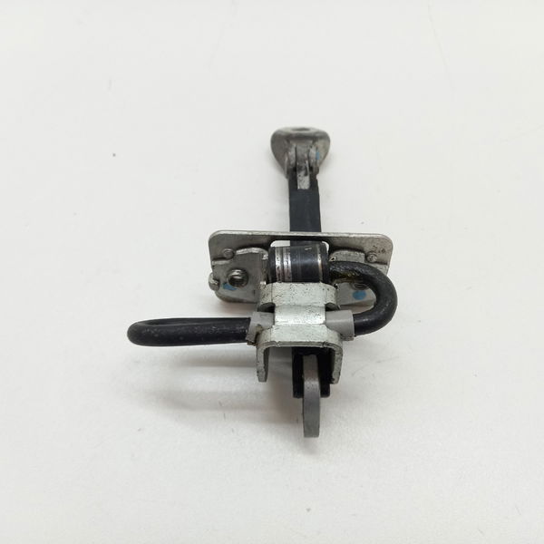 Limitador Da Porta Dianteira Direita Fiat Punto 1.6 2015