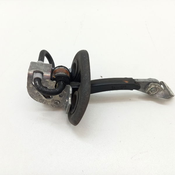 Limitador Da Porta Traseira Direita Fiat Punto 1.6 2015