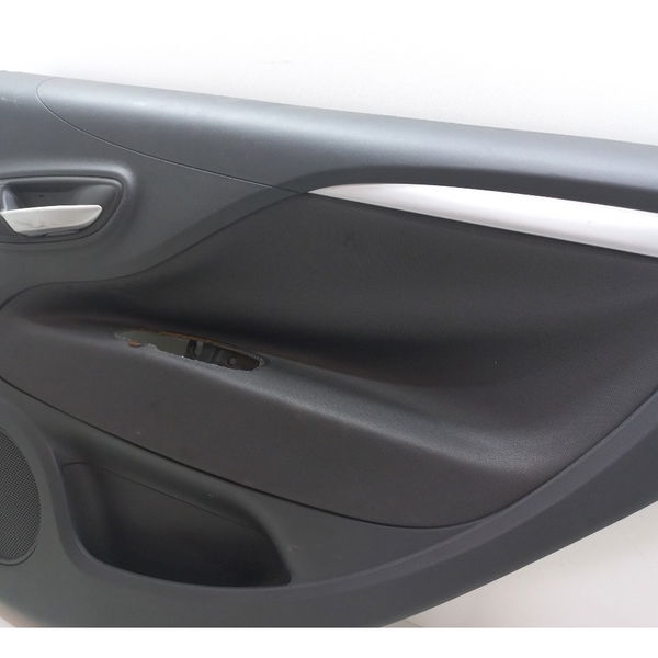 Forro Da Porta Traseira Direito Fiat Punto 1.6 2015