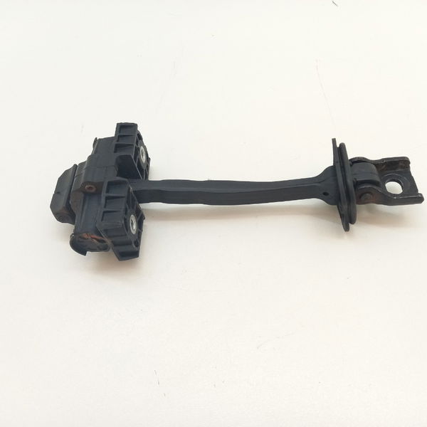 Limitador Da Porta Dianteira Direita Vw Nivus Highline 2021