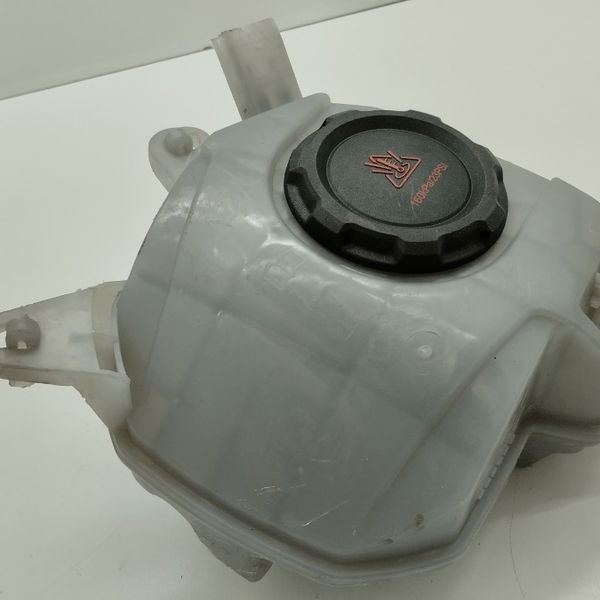 Reservatorio Agua Do Radiador Vw Nivus Highline 2021