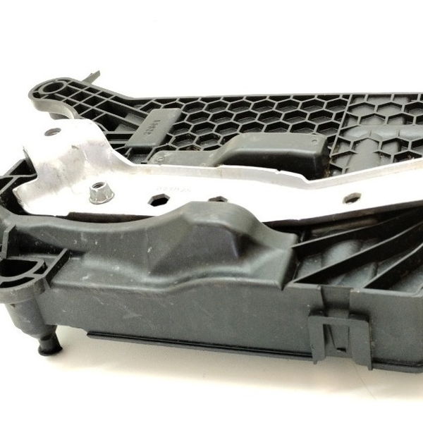 Suporte Base Da Bateria Com Detalhe Vw Nivus Highline 2021