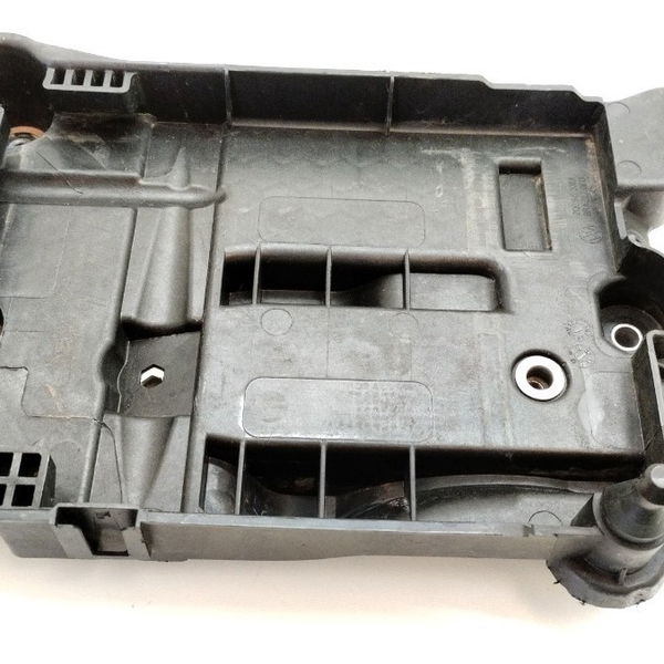 Suporte Base Da Bateria Com Detalhe Vw Nivus Highline 2021