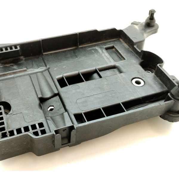 Suporte Base Da Bateria Com Detalhe Vw Nivus Highline 2021