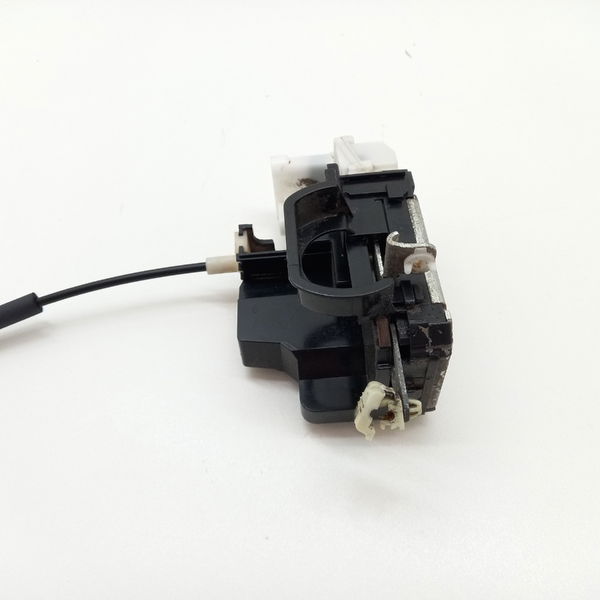 Fechadura Dianteira Direita Fiat Palio Wk Adv 1.8 2014