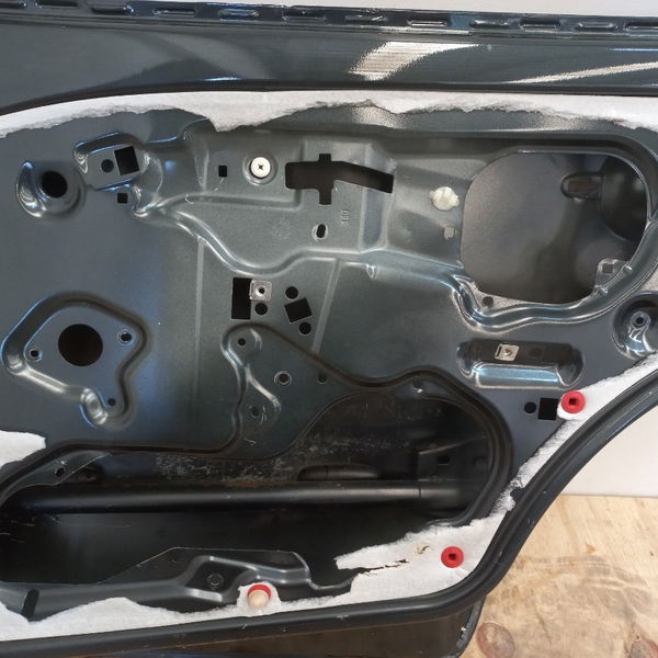 Porta Traseira Direita Com Detalhe Palio Adventure 1.8 2014