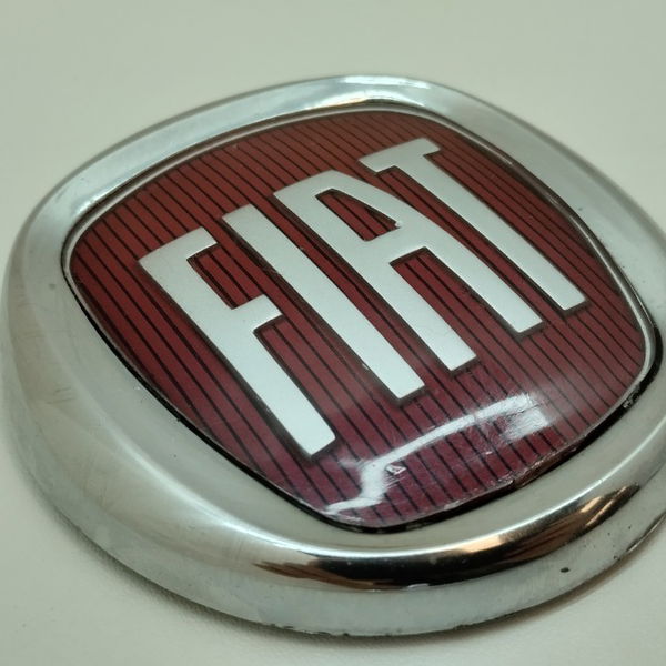 Emblema Dianteiro Fiat Palio Wk Adv 1.8 2014