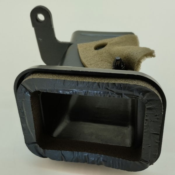 Duto Difusor De Ar Esquerdo Fiat Palio Wk Adv 1.8 2014