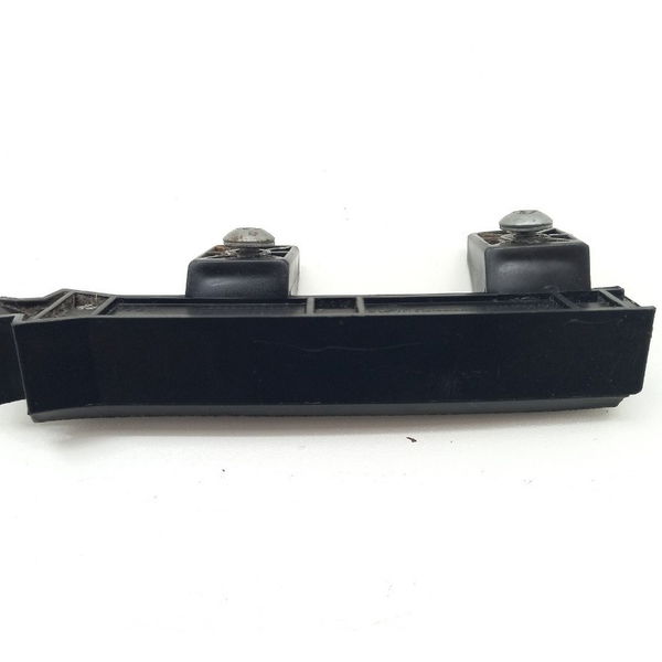 Guia Do Vidro Dianteiro Direito Fiat Palio Wk Adv 1.8 2014