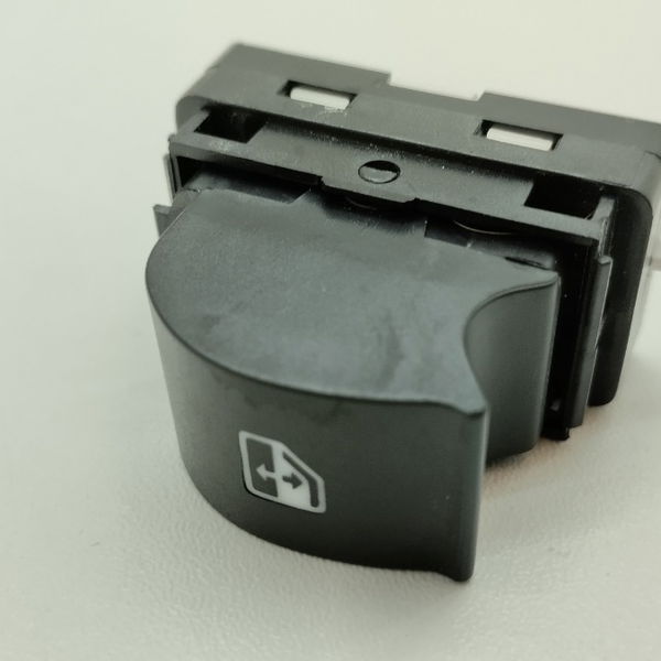 Interruptor Do Vidro Dianteiro Direito Argo Drive 1.3 2018