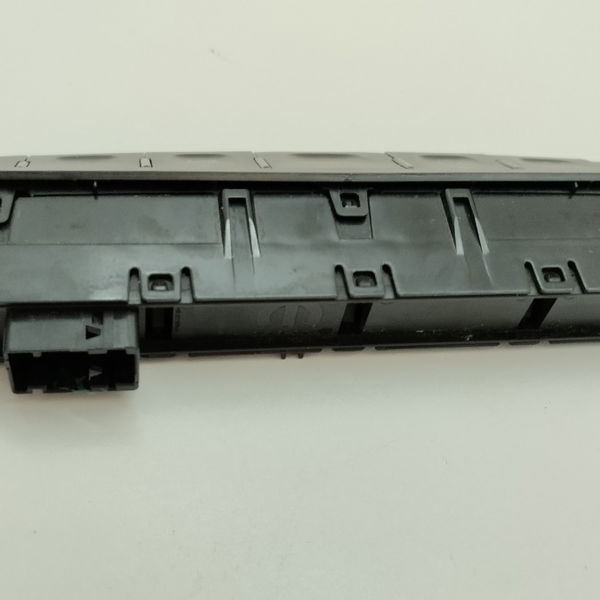 Botão Alerta Desembaçador Central Fiat Argo Drive 1.3 2018