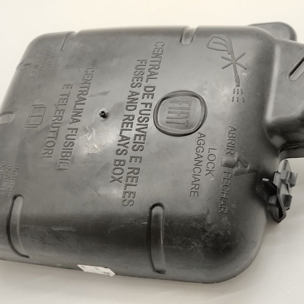 Tampa Externa Caixa De Fusivel Fiat Argo 1.3 2018
