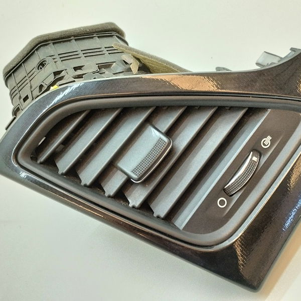 Difusor De Ar Lateral Esquerda Hyundai Azera 3.0 2012