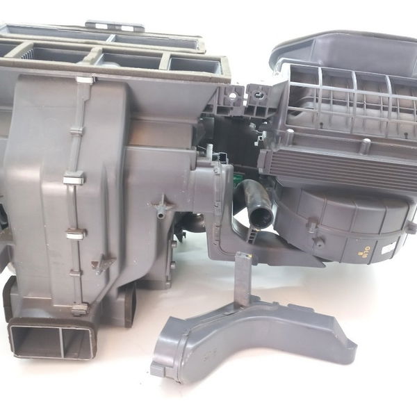 Caixa De Ar Condicionado Pequeno Detalhe Hyundai Azera 2012