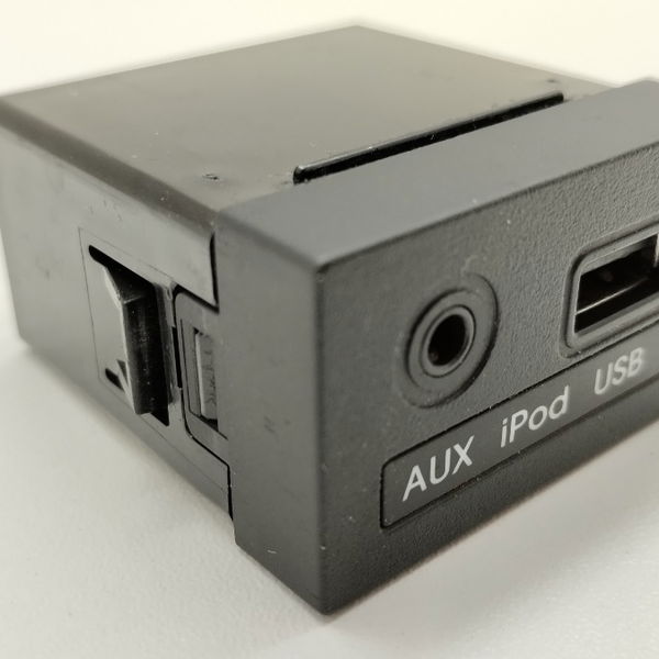 Tomada Usb Aux Do Console Hyundai Azera 3.0 2012