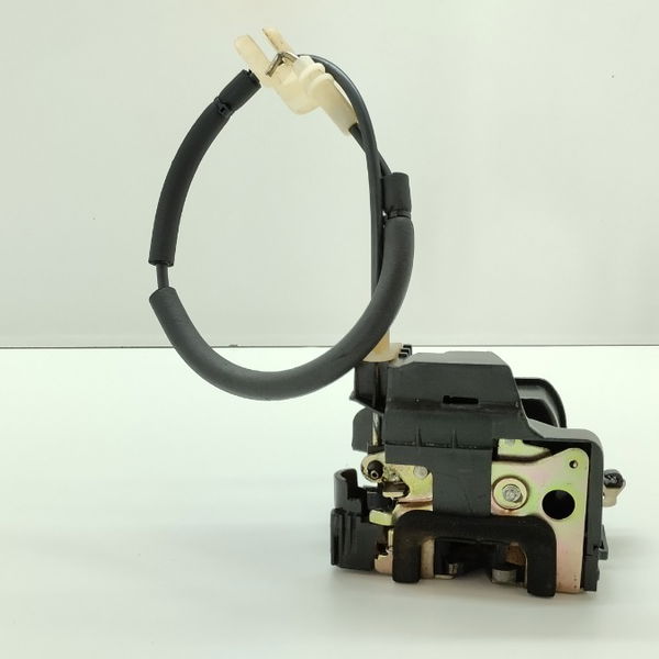 Fechadura Porta Dianteira Direita Fiat Strada Working 2002