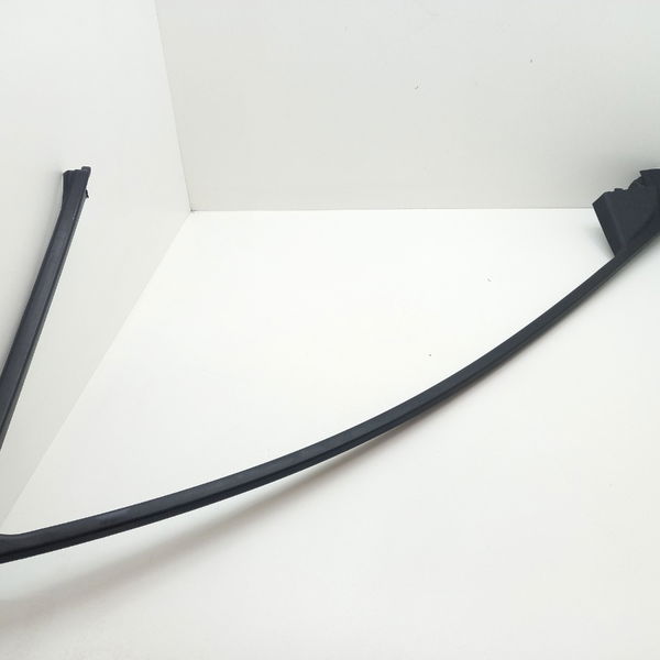 Moldura Interna Porta Dianteira Direita Hyundai Azera 2012