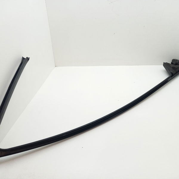 Moldura Interna Porta Dianteira Esquerda Hyundai Azera 2012