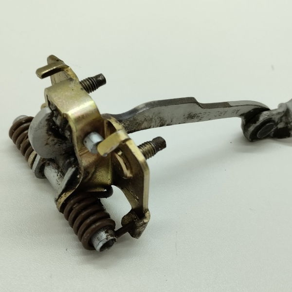 Limitador Da Porta Traseira Esquerda Citroen C3 1.6 2004