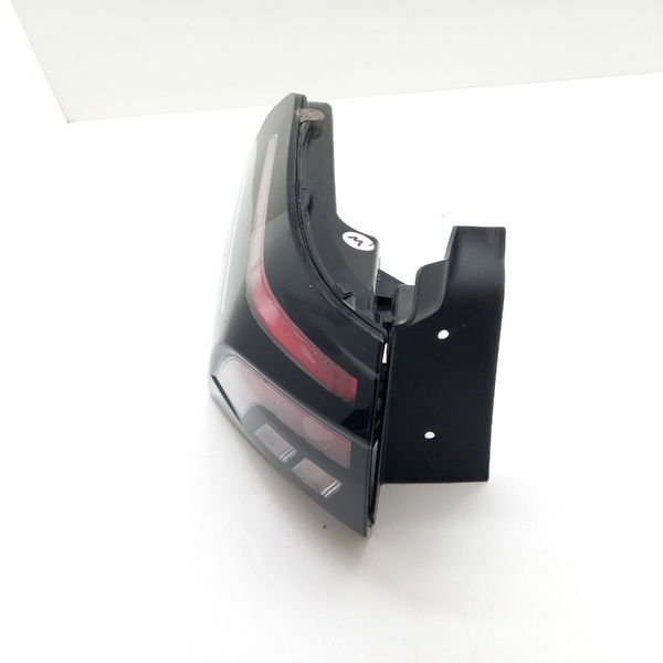 Lanterna Traseira Esquerda C/detalhe Vw Nivus Tsi 1.0 2021