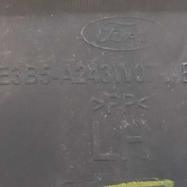 Acabamento Coluna Central Esquerda Ford Ka Se 1.0 2015