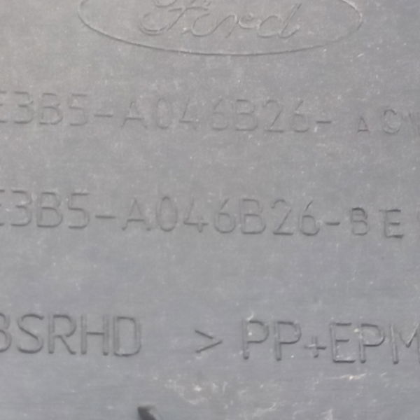 Acabamento Lateral Direito Do Console Ford Ka Se 1.0 2015
