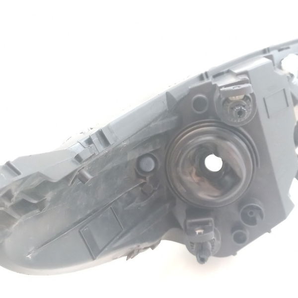 Farol Esquerdo Pequeno Detalhe Ford Ka Se 1.0 2015