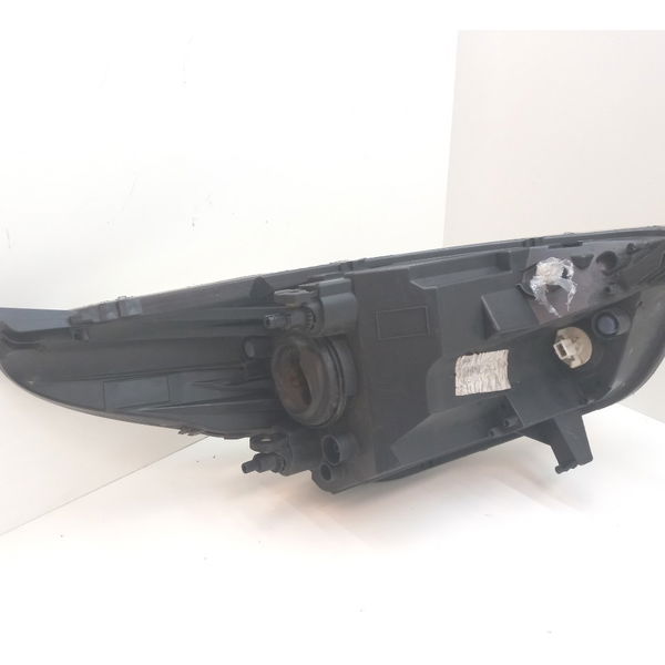 Farol Esquerdo Pequeno Detalhe Ford Ka Se 1.0 2015