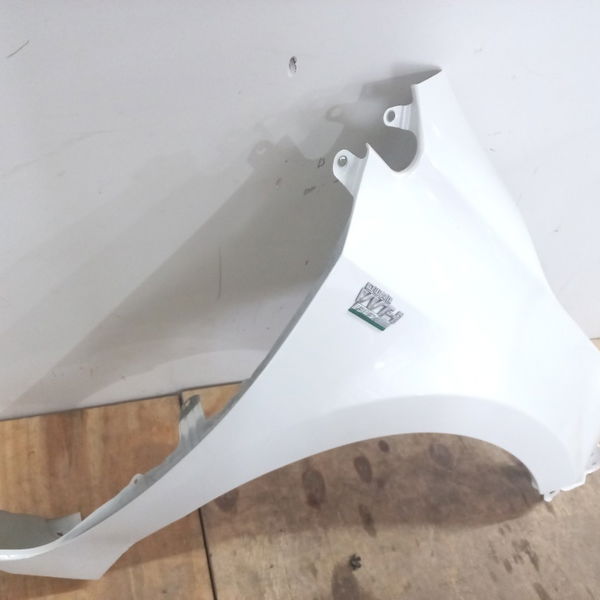 Paralama Direito Pequeno Detalhe Toyota Corolla 1.8 2016