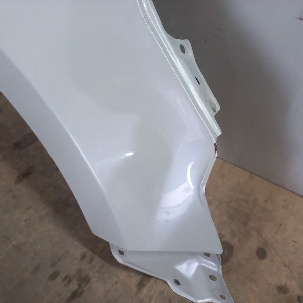 Paralama Direito Pequeno Detalhe Toyota Corolla 1.8 2016