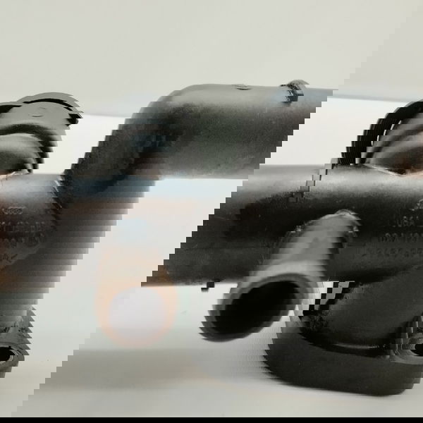 Carcaça Valvula Termostatica Audi A3 1.8 2005