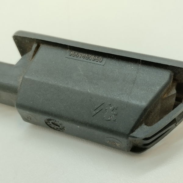 Luz De Placa Citroen C3 Peugeot 208 2008