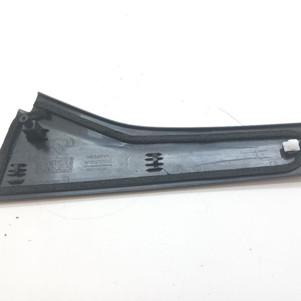 Acabamento Externo Porta Traseira Direita Honda Fit Cvt 2018