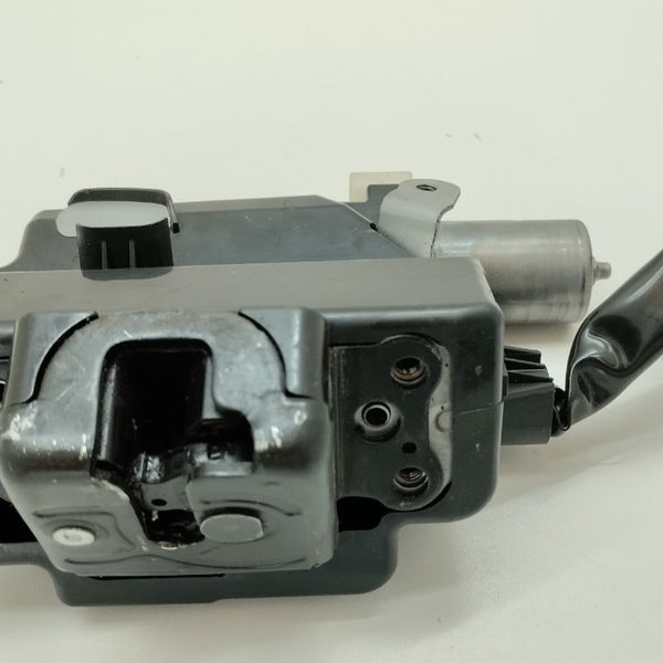 Fechadura Tampa Traseira Hilux Sw4 2016