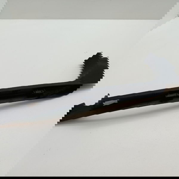 Moldura Da Porta Dianteira Esquerda Ford Focus 2.0 2016