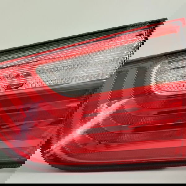 Lanterna Da Tampa Traseira Direita Fiat Siena Essence 2018
