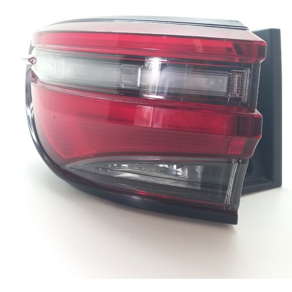 Lanterna Traseira Esquerda Toyota Hilux Sw4 2021