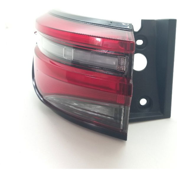 Lanterna Traseira Esquerda Toyota Hilux Sw4 2021