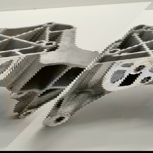 Suporte Alternador Bomba Peugeot Partner Furgão 2018