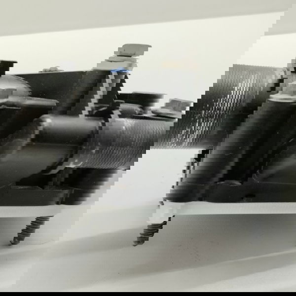 Carcaça Da Valvula Termostatica Peugeot Partner Furgão 2018