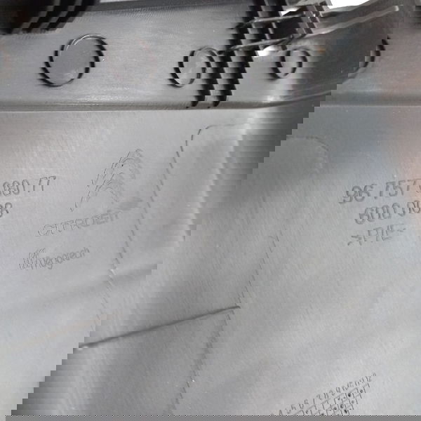 Acabamento Coluna Central Direita Citroën C3 Tendance 2014