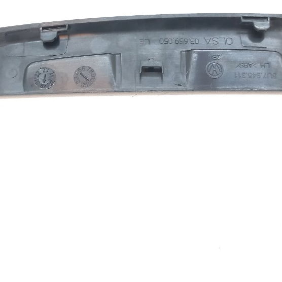 Moldura Da Lanterna Traseira Esquerda Vw Saveiro 1.6 2021