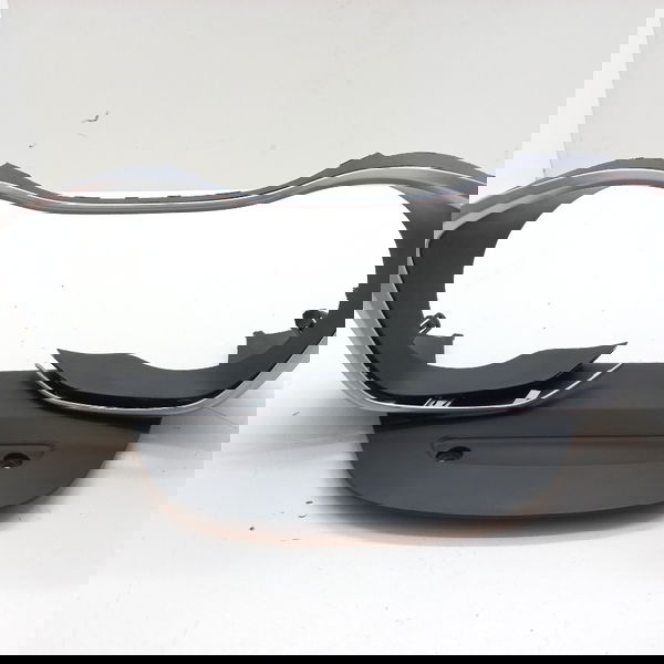 Moldura Painel De Instrumento Chevrolet Tracker 2021