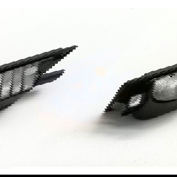 Lanterna De Placa Chevrolet Tracker 2021