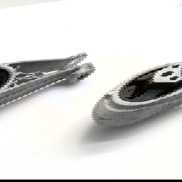 Coxim Inferior Do Câmbio Chevrolet Tracker 2021