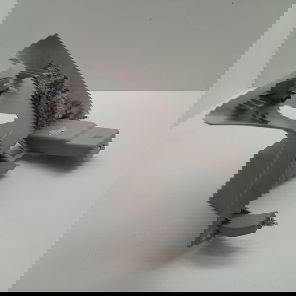 Suporte Do Bagagito Traseiro Esquerdo Onix Lt 1.4 2018