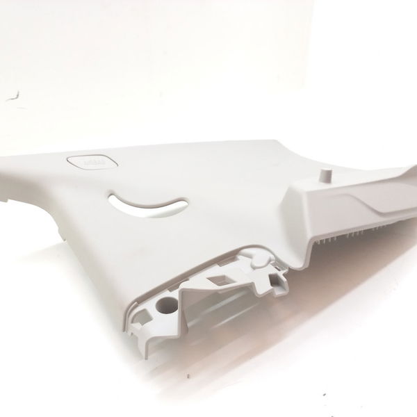 Acabamento Bagagito Traseiro Direito Gm Onix 1.0 Turbo 2022